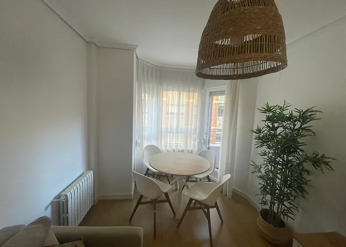 Apartamento Junto Al Recinto Ferial Con Garaje Y Aire Acondicionado