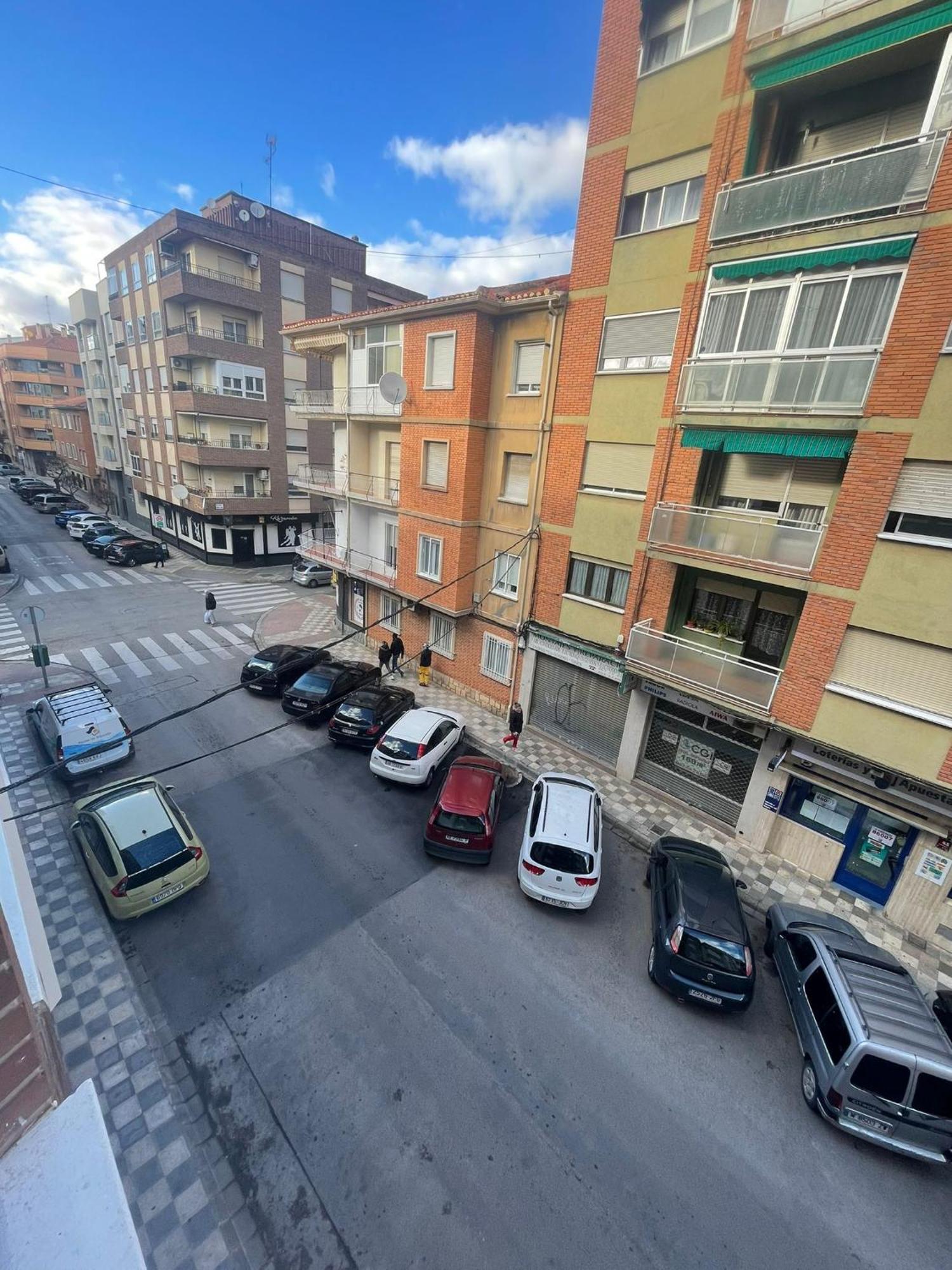 Junto Al Recinto Ferial Con Garaje Y Aire Acondicionado * Albacete