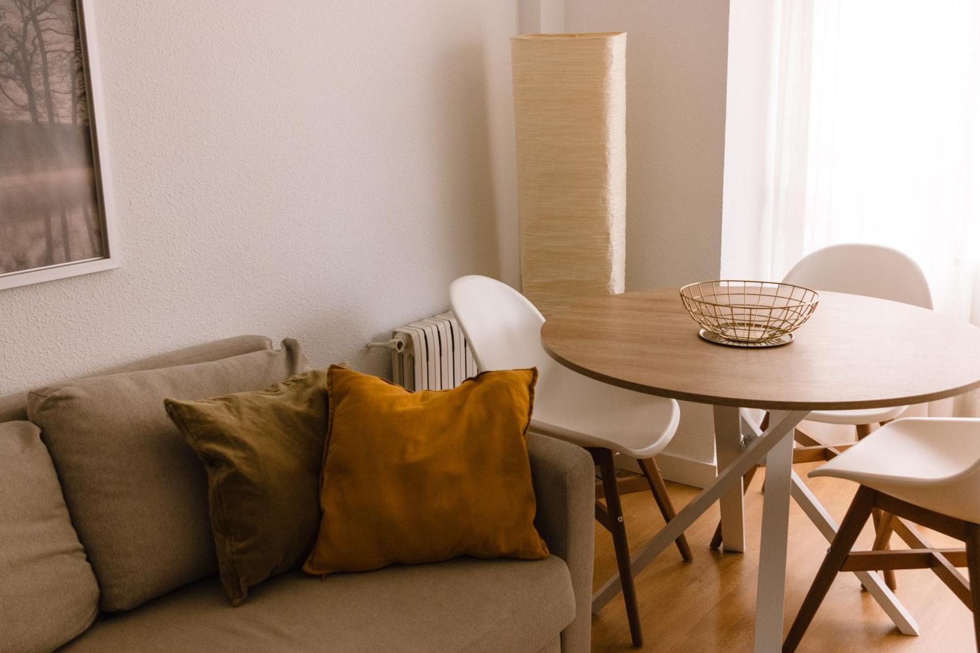 Junto Al Recinto Ferial Con Garaje Y Aire Acondicionado Apartment