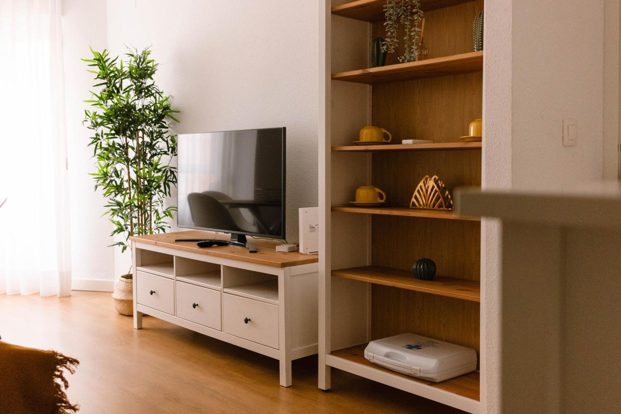 Junto Al Recinto Ferial Con Garaje Y Aire Acondicionado Apartment